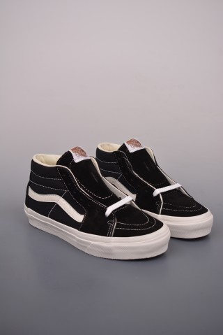 Vans Sk8-Hi VR3 'Black / White' view 1