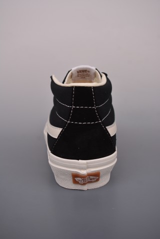 Vans Sk8-Hi VR3 'Black / White' view 4