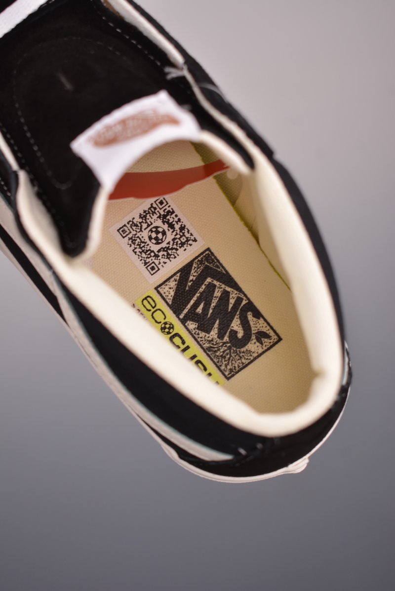Vans Sk8-Hi VR3 'Black / White' view