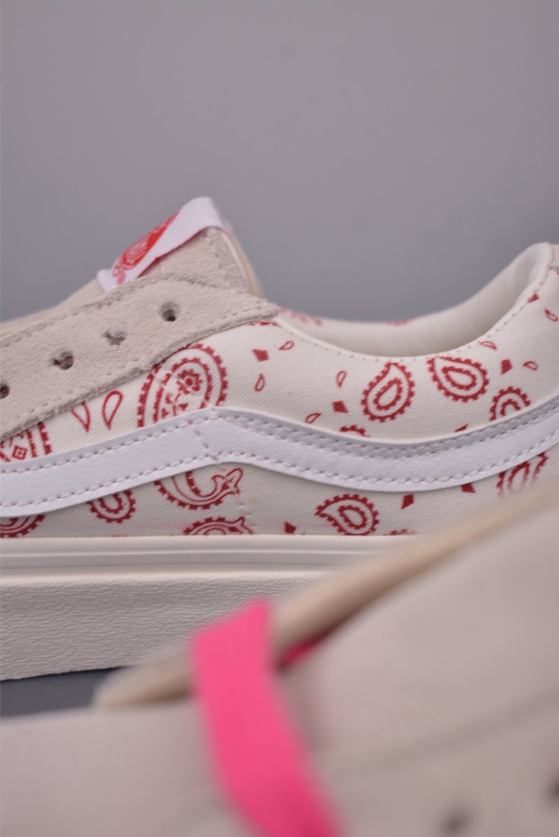 Vans Sk8-Low 'White / Pink' view