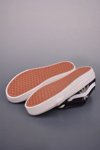 Vans Sk8-Low 'Black / Brown' view 3
