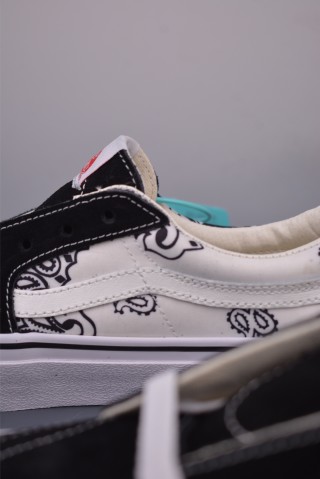 Vans Sk8-Low 'White Cashew Floral' view 8