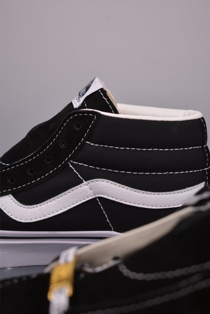 Vans Sk8-Mid 'Gold' view