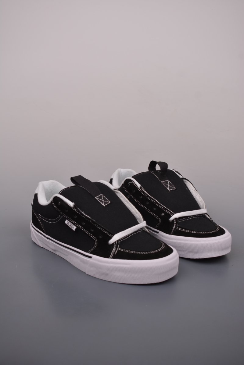 Vans Skate Chukka 'Black / White'