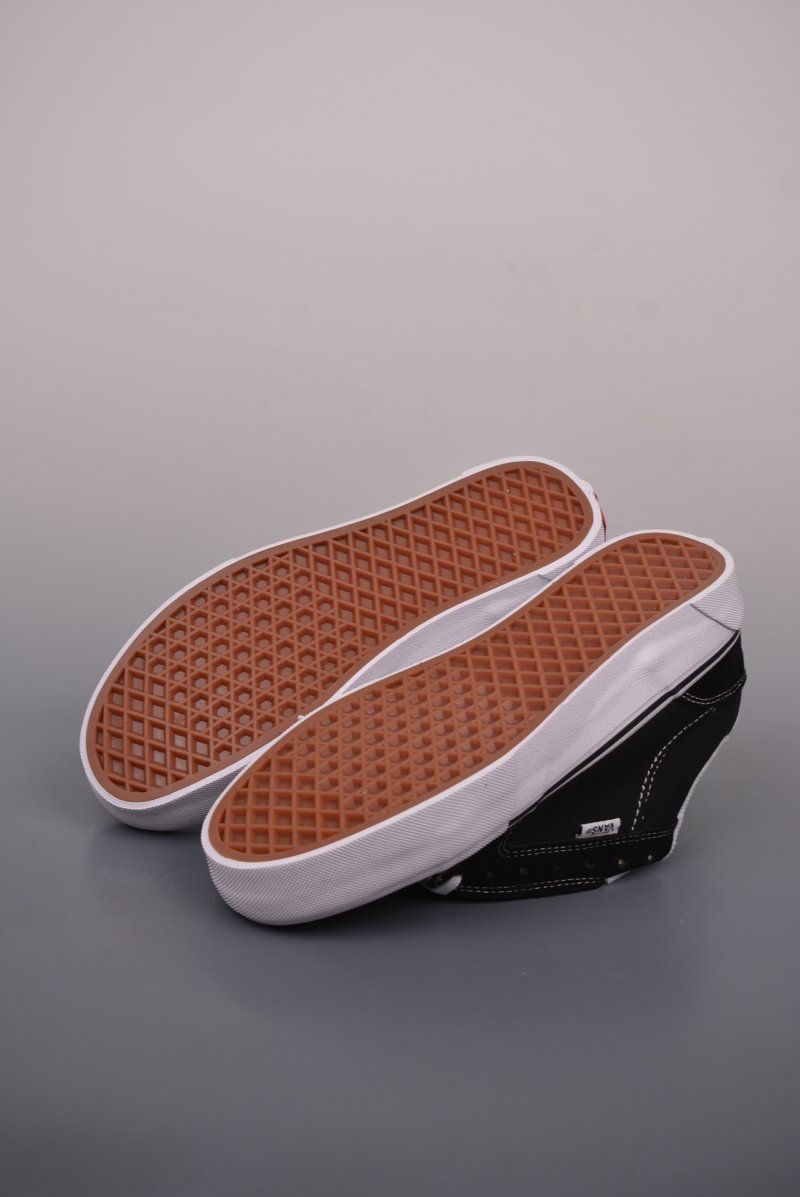 Vans Skate Chukka 'Black / White' view
