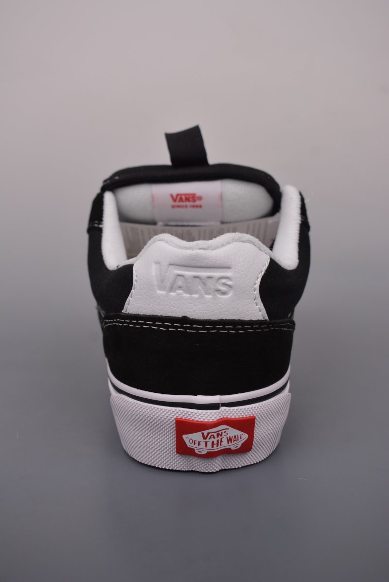 Vans Skate Chukka 'Black / White' view