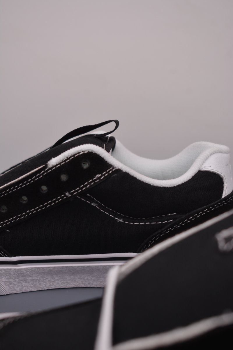 Vans Skate Chukka 'Black / White' view