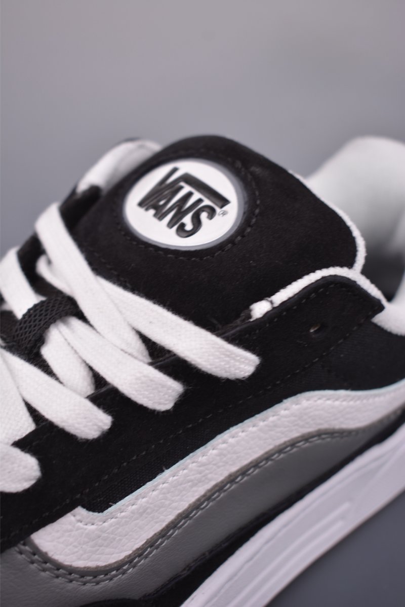Vans Skate Estazzo 'Black / Grey / Yellow / Blue' view