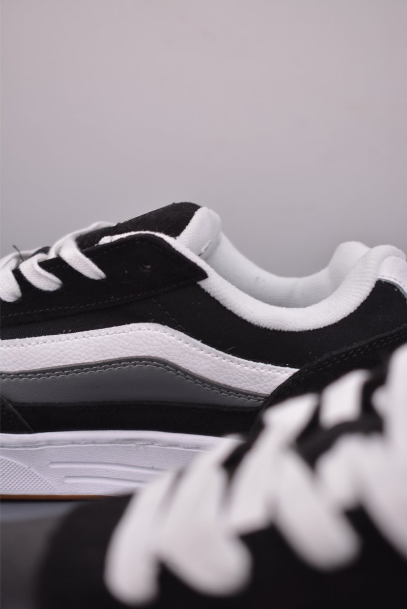 Vans Skate Estazzo 'Black / Grey / Yellow / Blue' view