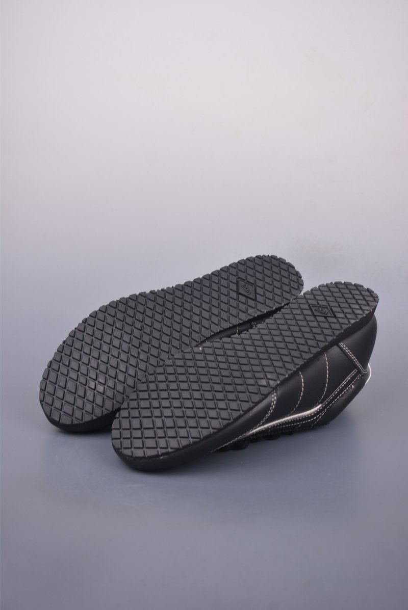 Vans Super LowPro Serio 'Black' view
