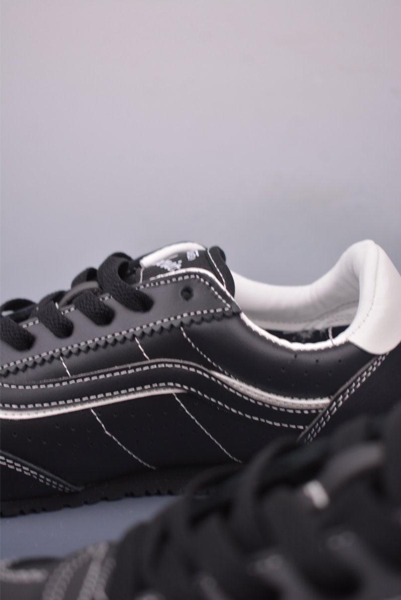 Vans Super LowPro Serio 'Black' view