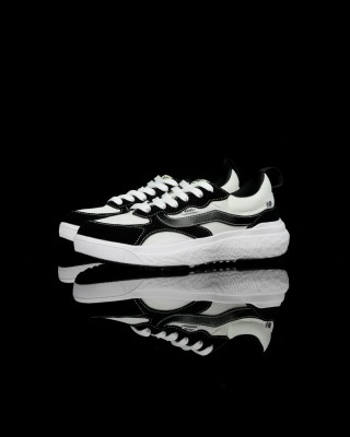 Vans UltraRange NEO VR3 'Surf Mikey' view 1
