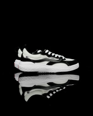 Vans UltraRange NEO VR3 'Surf Mikey' view 3