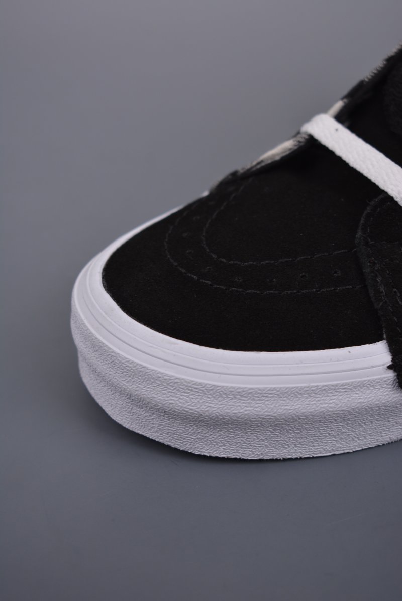 Vans Vault Sk8-Hi Cap LX 'Black / White / Blue' view