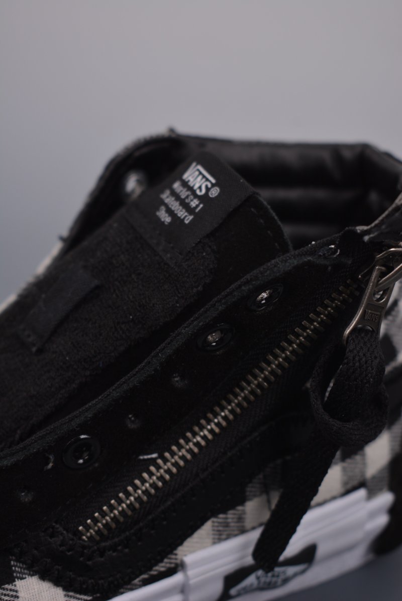 Vans Vault Sk8-Hi Cap LX 'Black / White / Blue' view