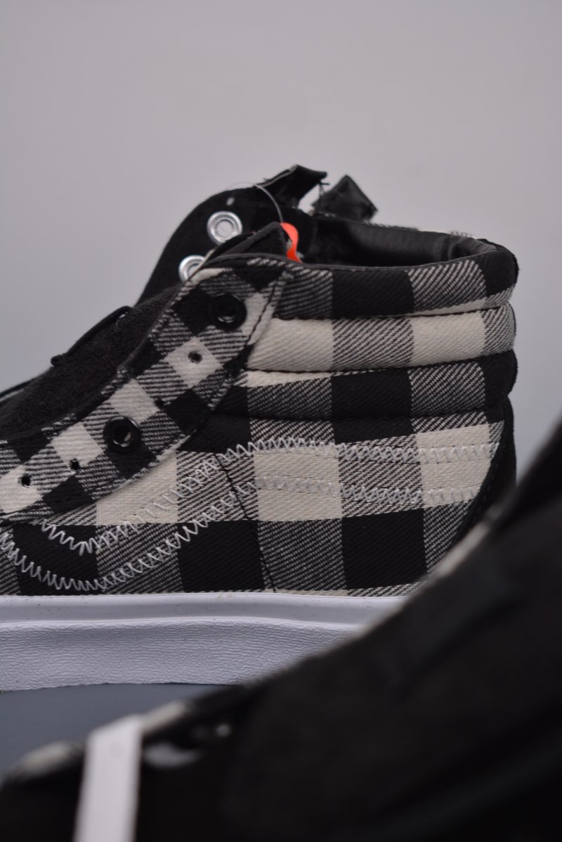 Vans Vault Sk8-Hi Cap LX 'Black / White / Blue' view