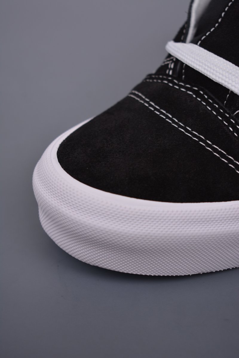 Vans Vault Knu Skool LX 'Black / White' view