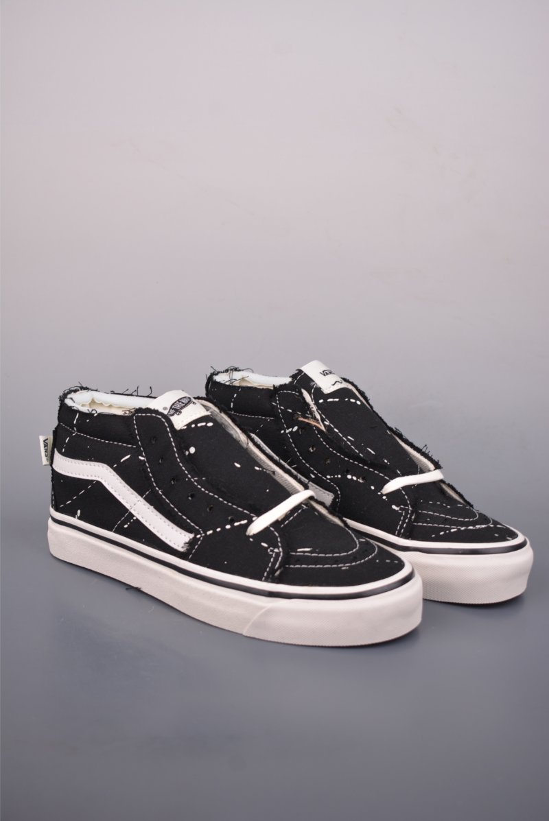 Vans x INVINCIBLE Old Skool 'Black'