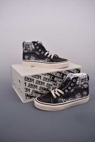 Vault by Vans x INVINCIBLE Sk8-Hi 'Black / White' view 5