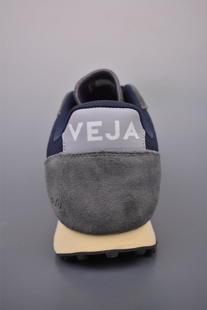 Veja ESPLAR 'White / Green' view