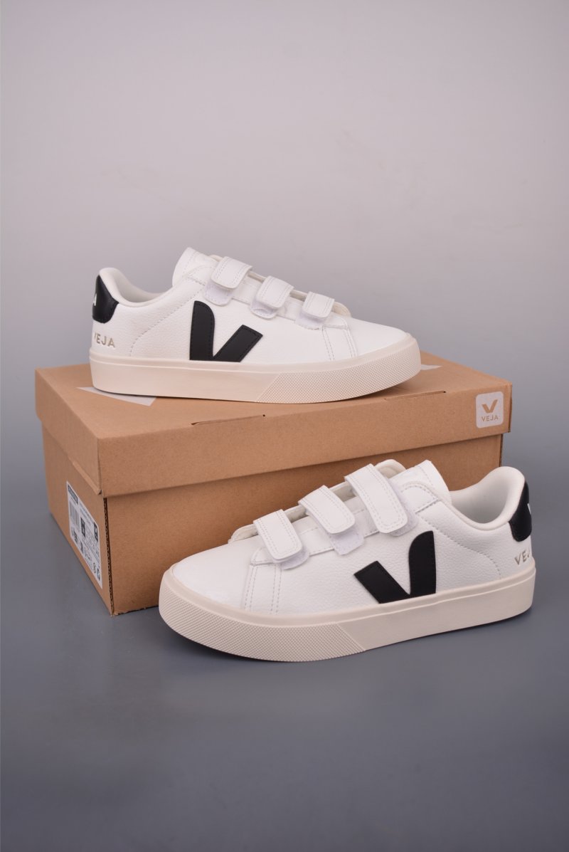 Veja Recife Logo 'White / Green' view