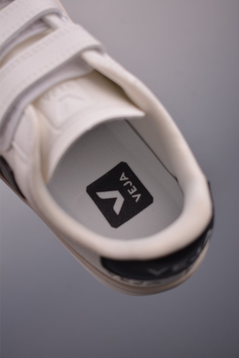 Veja Recife Logo 'White / Green' view
