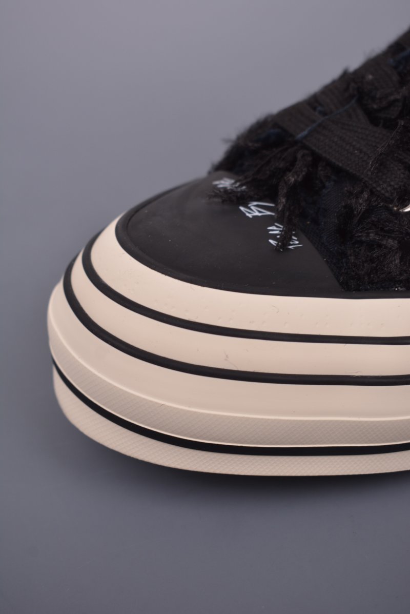 XVESSEL G.O.P. Low 'Swan Black' view