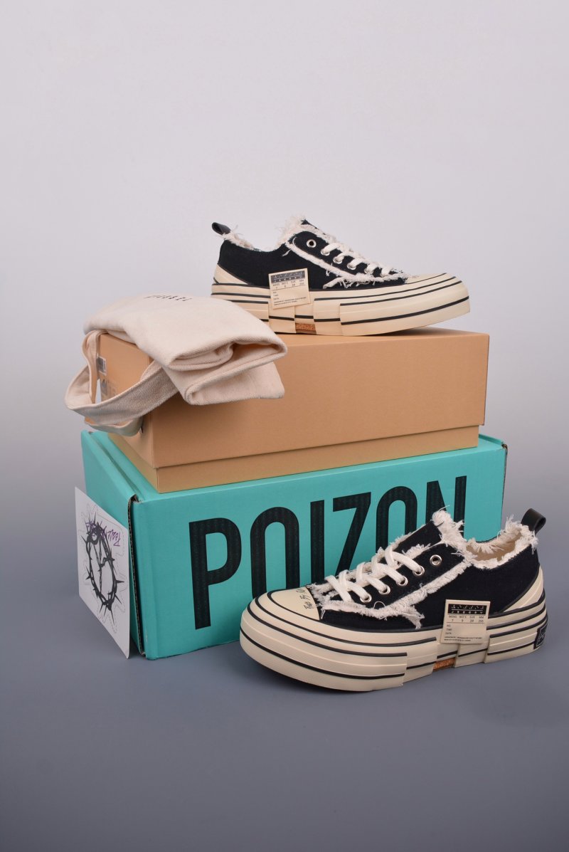 XVESSEL G.O.P. Low 'Black / White' view