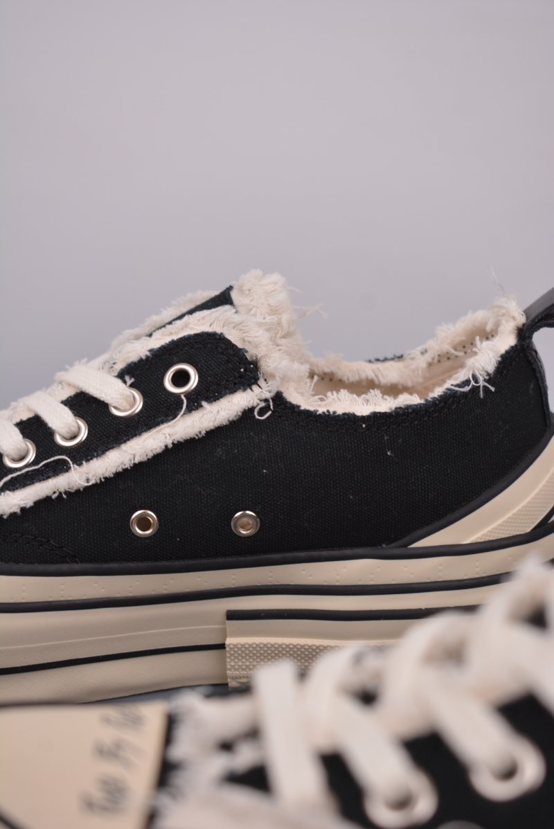 XVESSEL G.O.P. Low 'Black / White' view