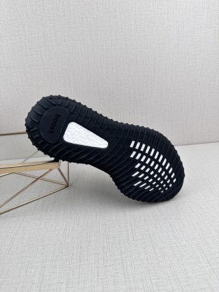 Yeezy Boost 350 V2 XF11 view 9