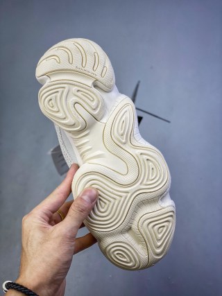 Adidas Yeezy 500 Desert Rat view 24