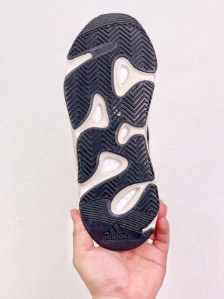 Adidas Yeezy Boost 700 view 5