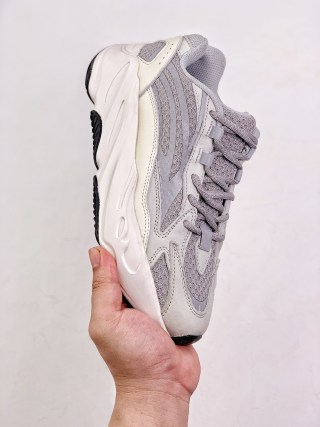 Adidas Yeezy Boost 700 view 3