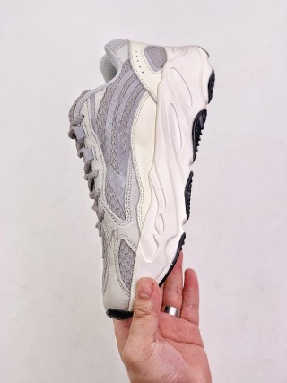 Adidas Yeezy Boost 700 view 6
