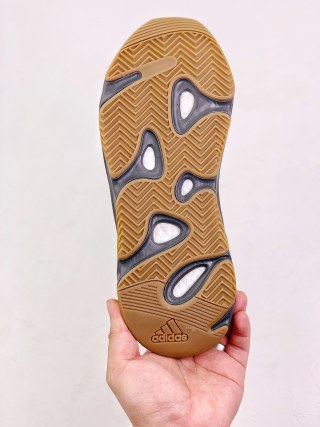 Adidas Yeezy Boost 700 view 5