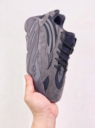 Adidas Yeezy Boost 700 view 3