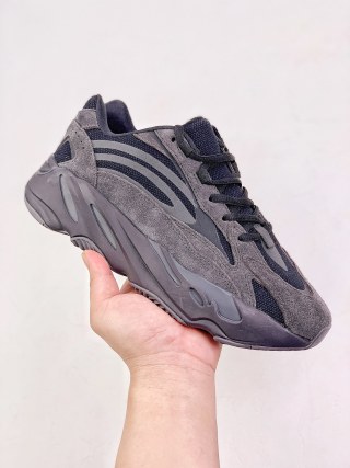 Adidas Yeezy Boost 700 view 9