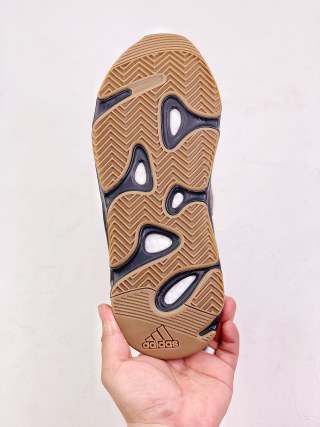 Adidas Yeezy Boost 700 view 5