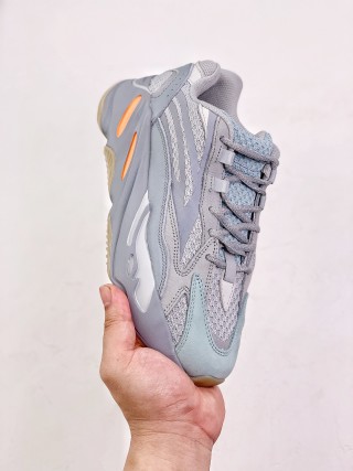 Adidas Yeezy Boost 700 view 3