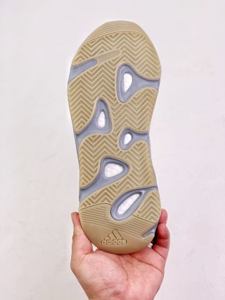 Adidas Yeezy Boost 700 view 5