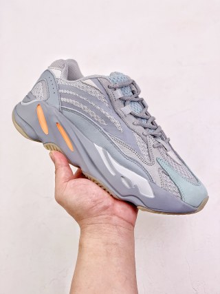 Adidas Yeezy Boost 700 view 9