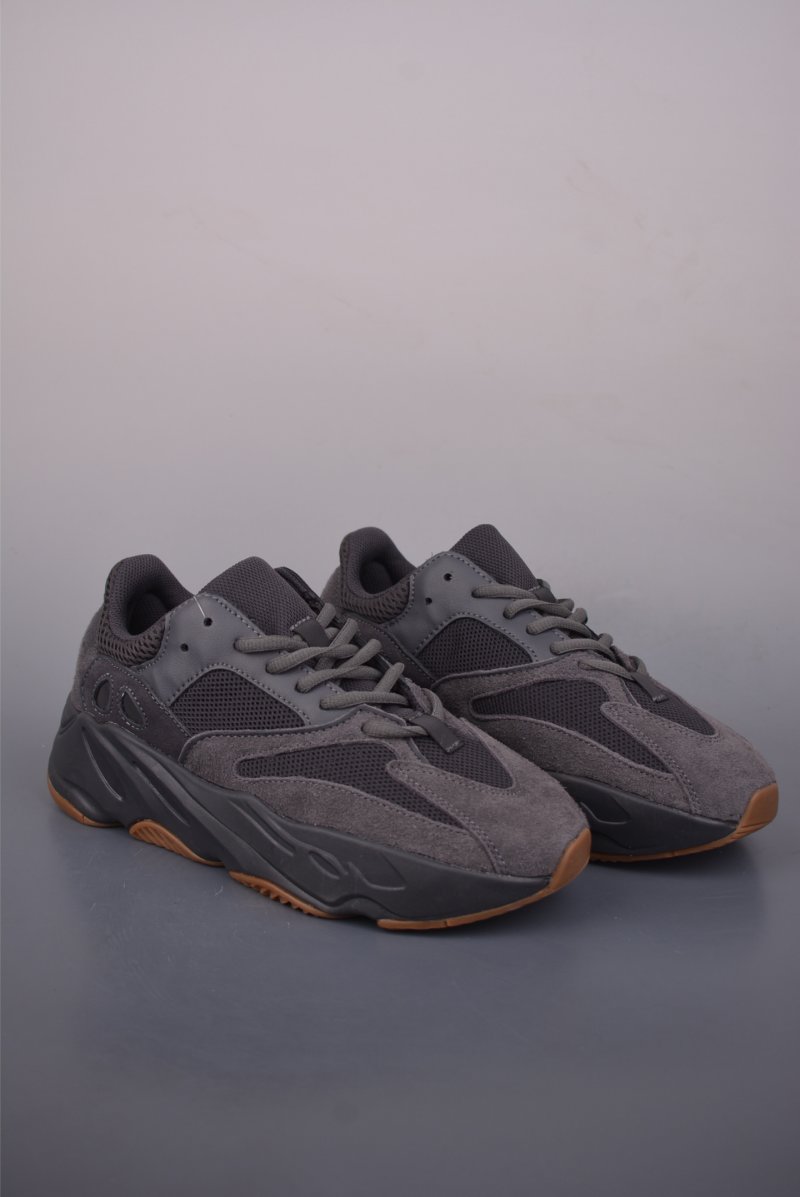 Adidas Yeezy 700 V2