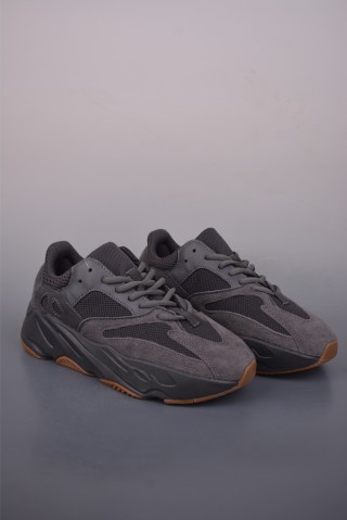 Adidas Yeezy 700 V2