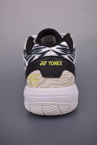 Yonex Power Cushion 65 view 4