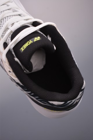 Yonex Power Cushion 65 view 9