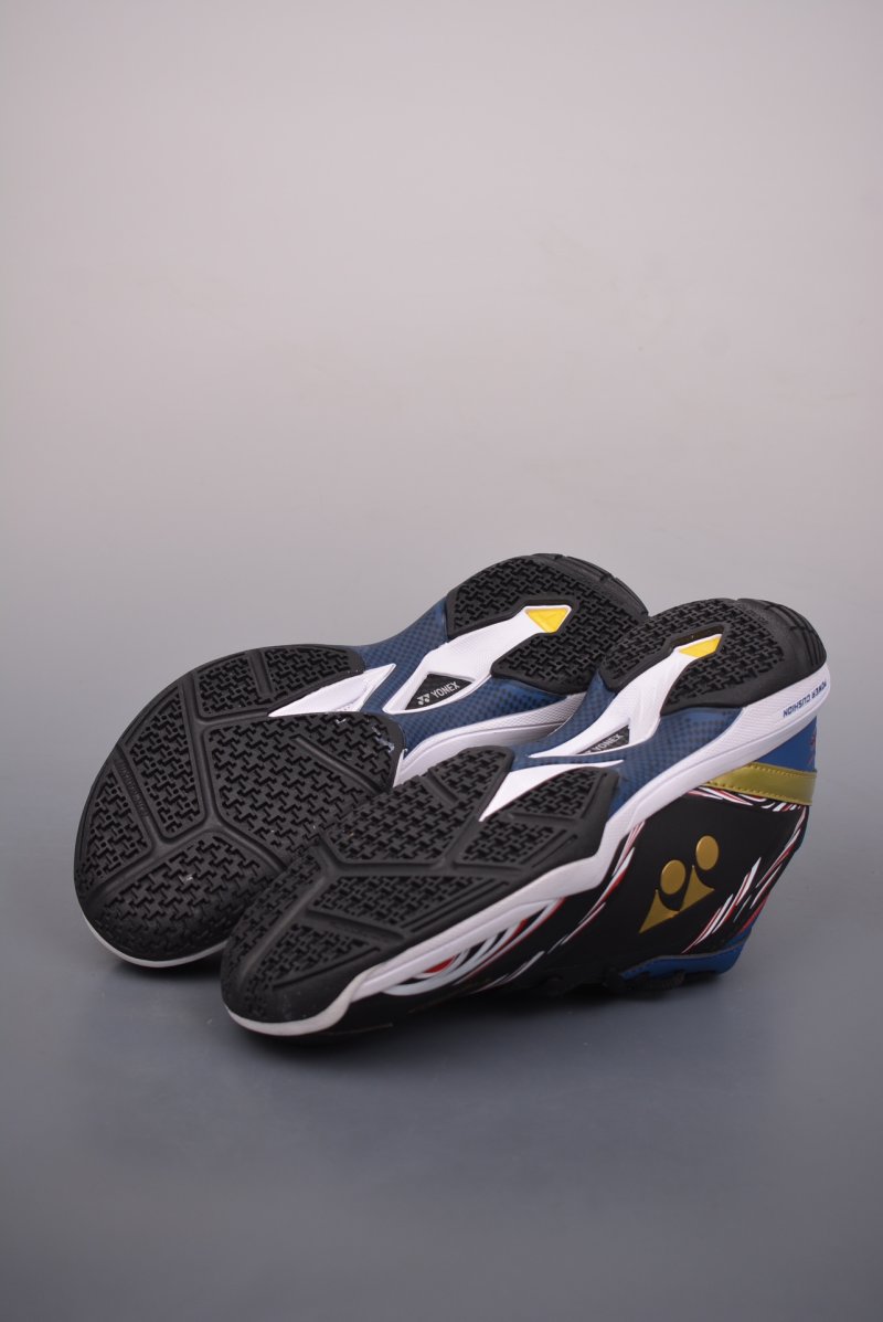 Yonex Power Cushion 65 view