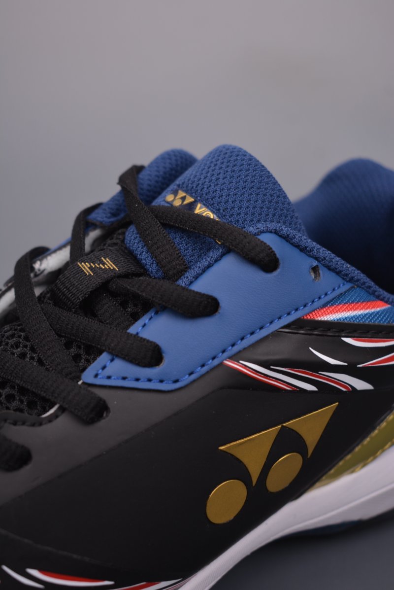 Yonex Power Cushion 65 view