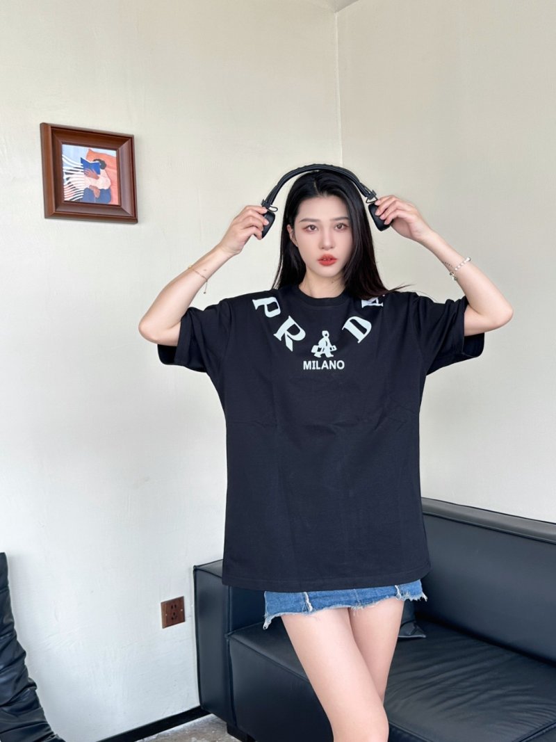 Prada Milano Arched Logo T-Shirt - Black view