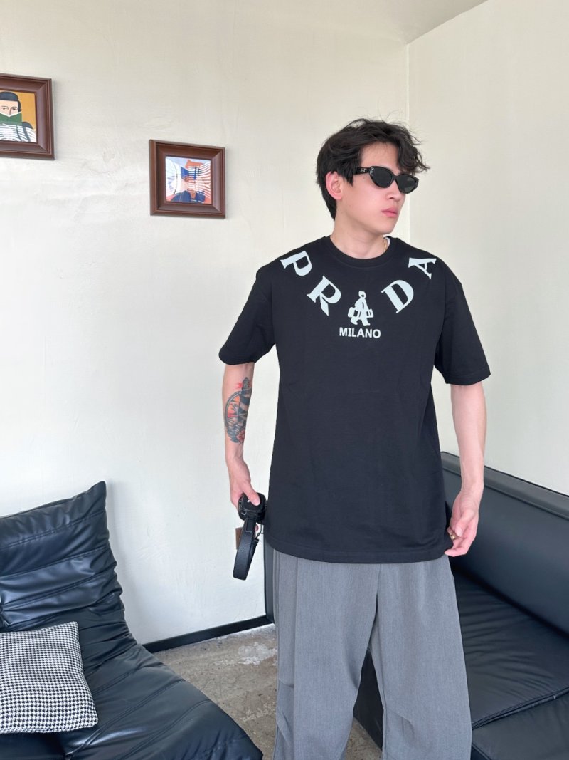 Prada Milano Arched Logo T-Shirt - Black view