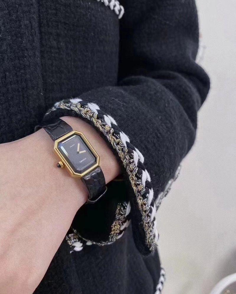 Chanel Premiere Vintage Octagonal Leather Watch - Black/Gold